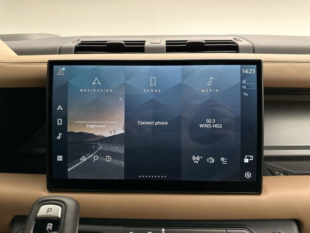 Thumbnail: 2025 Land Rover Defender - 14