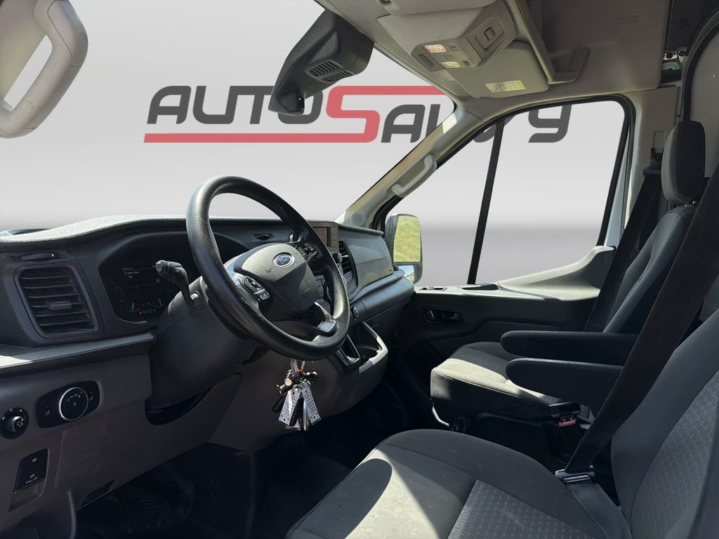 Used 2023 White Ford Base image 10