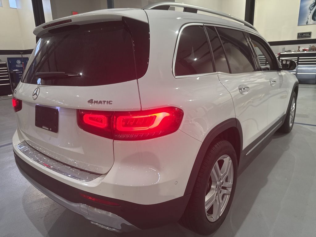 Thumbnail: 2023 Mercedes-Benz GLB - 4