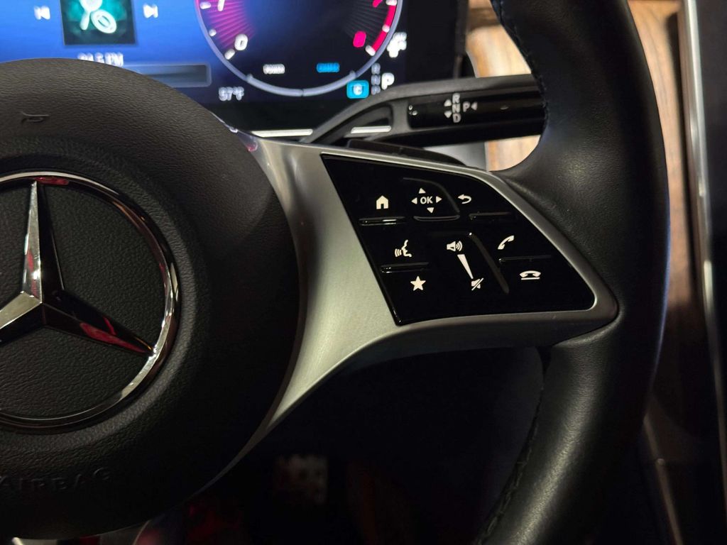 Used 2024 Black Mercedes-Benz GLC 300 image 11