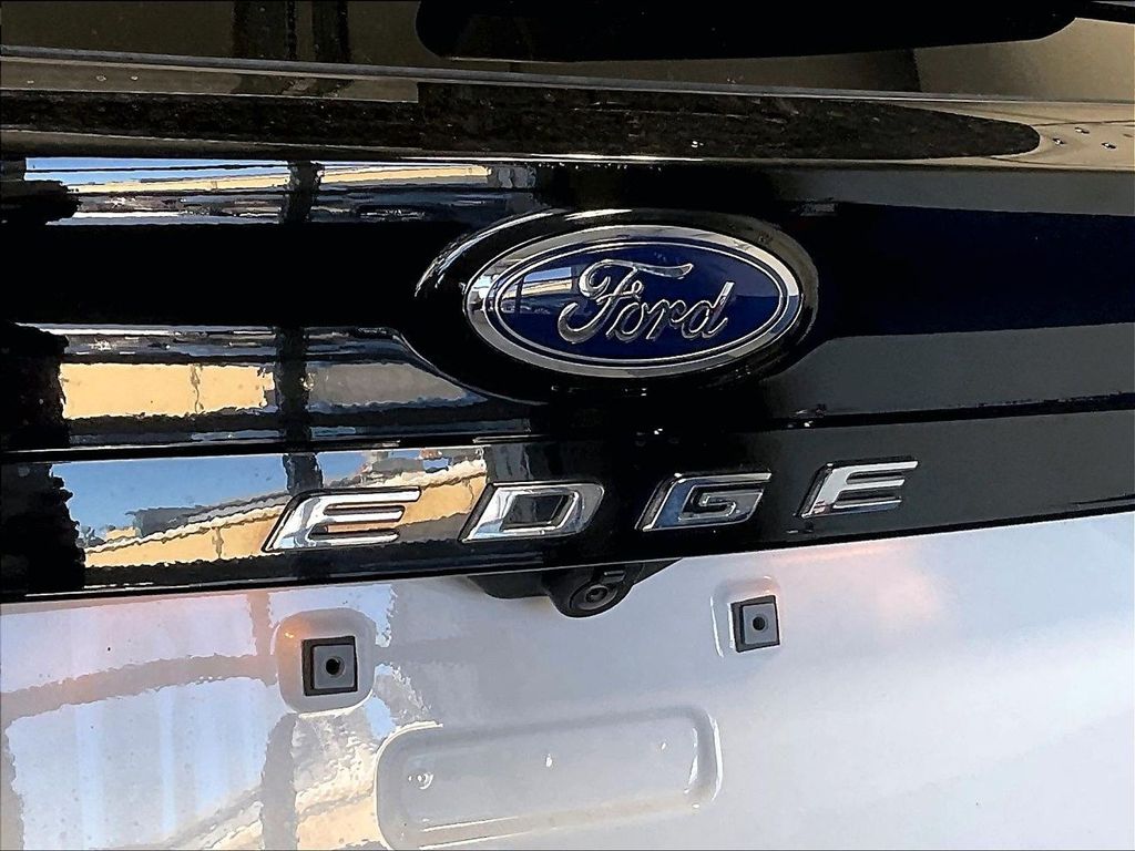 2022 Ford Edge — photo 28