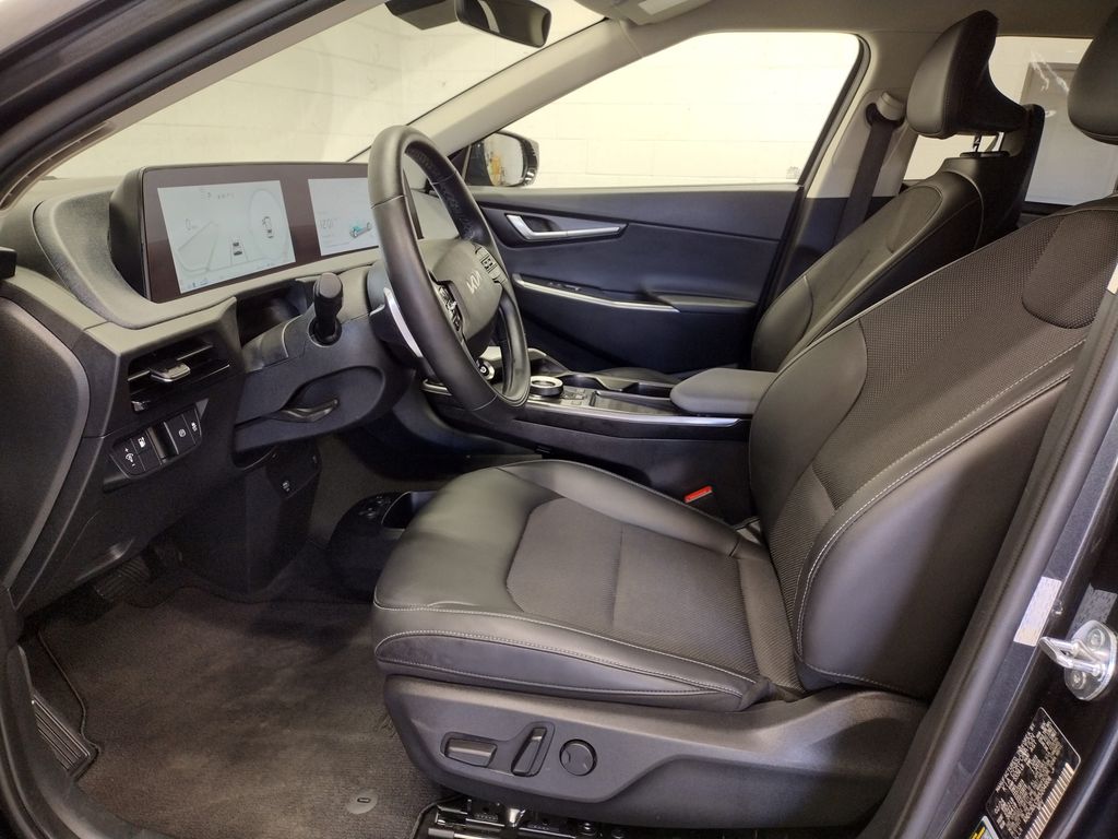 2024 Kia EV6 Light