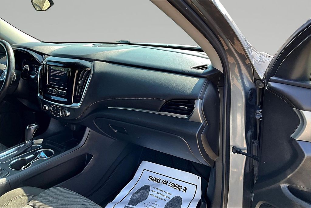 Used 2020 Chevrolet Traverse SUV