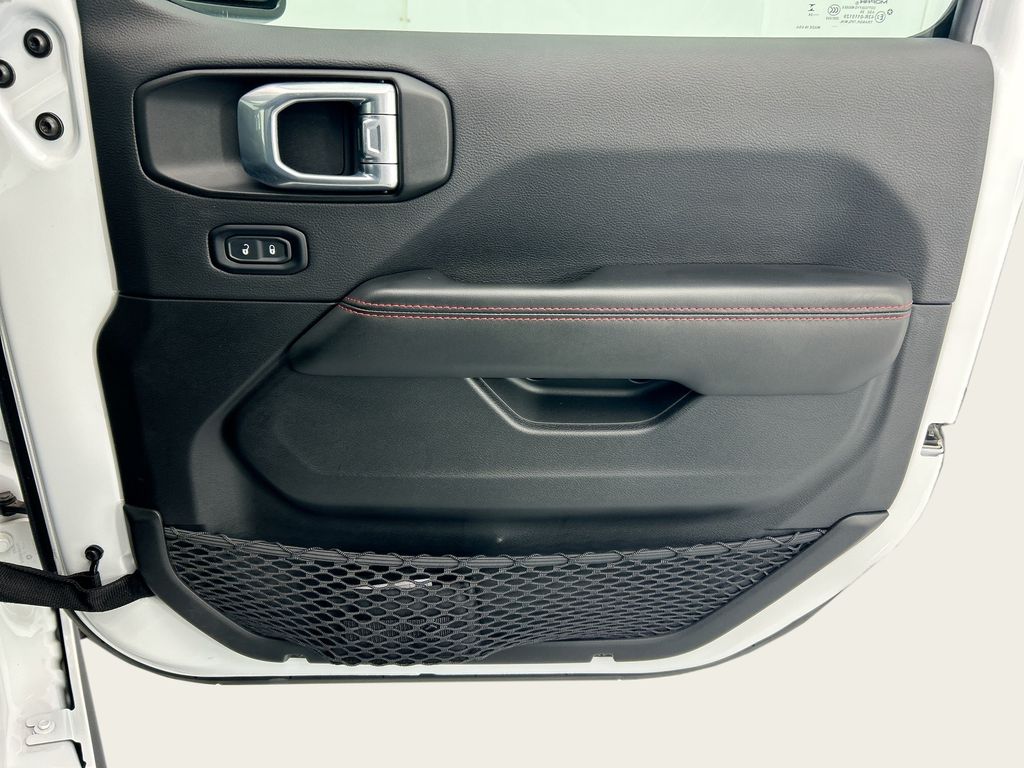 Thumbnail: 2024 Jeep Gladiator - 24