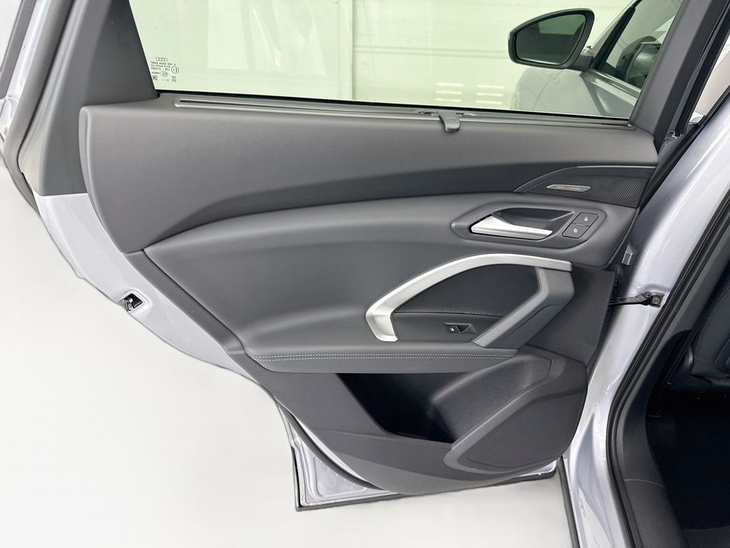 Thumbnail: 2026 Audi Q5 - 25