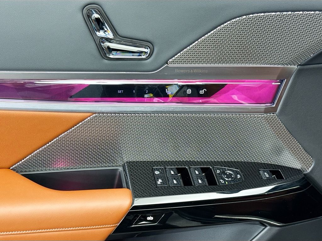 Thumbnail: 2024 BMW i7 - 22