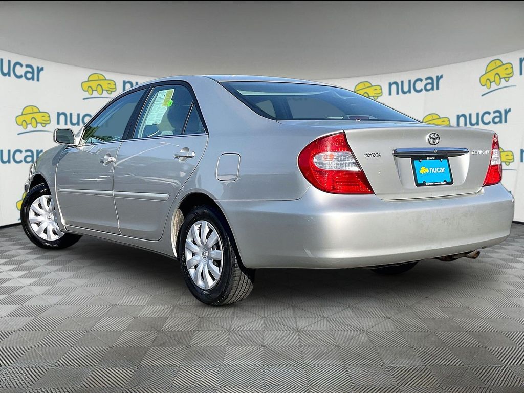 2004 Toyota Camry — photo 4