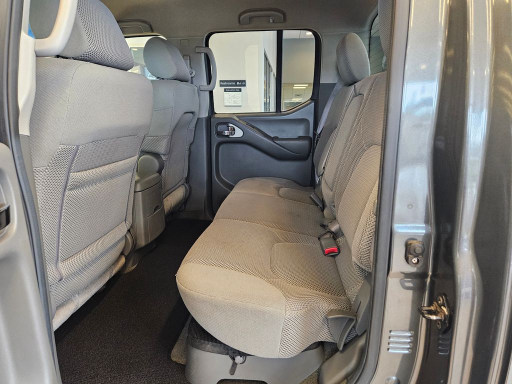 2005 Nissan Frontier SE