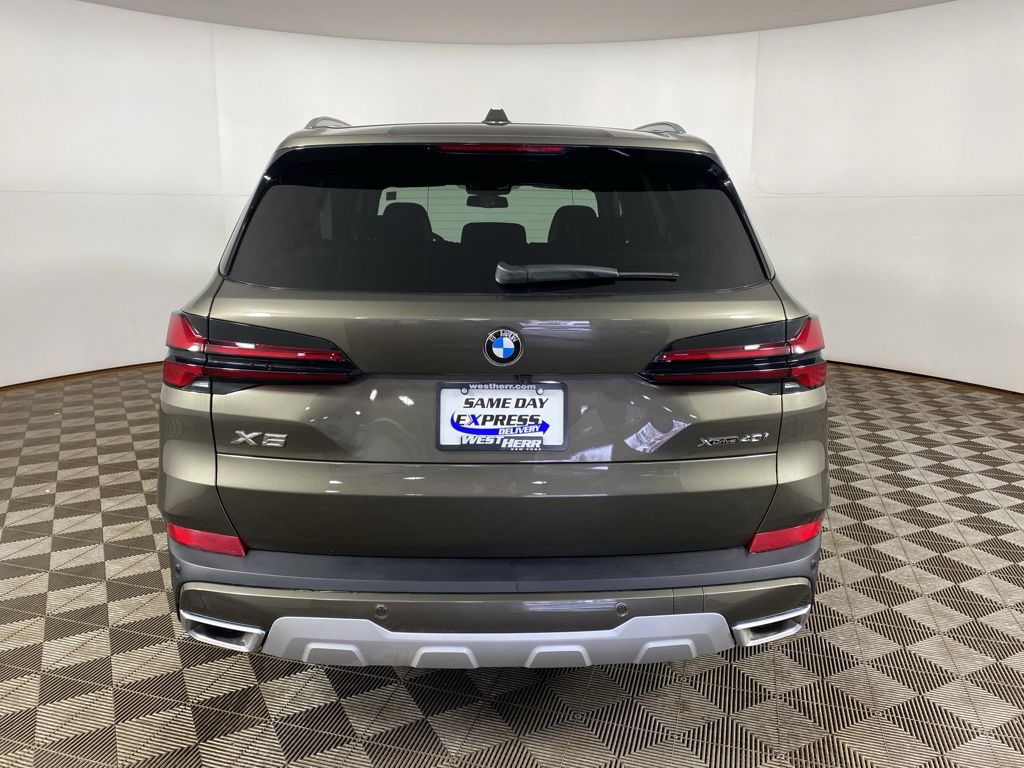 Used 2026 Green BMW xDrive40i image 19