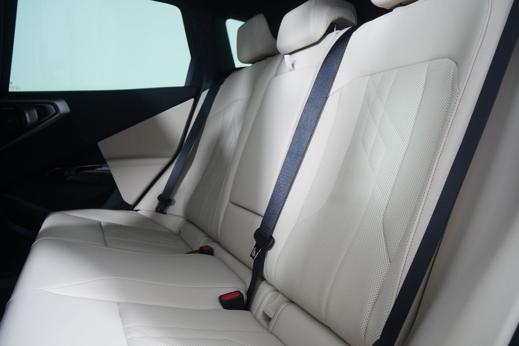 Thumbnail: 2026 BMW X3 - 15