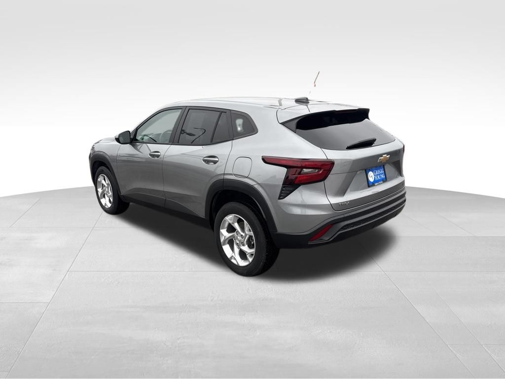 Used 2024 Chevrolet Trax SUV
