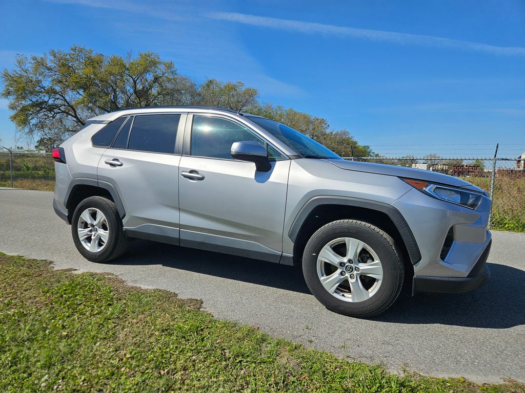 2021 Toyota RAV4 XLE 7