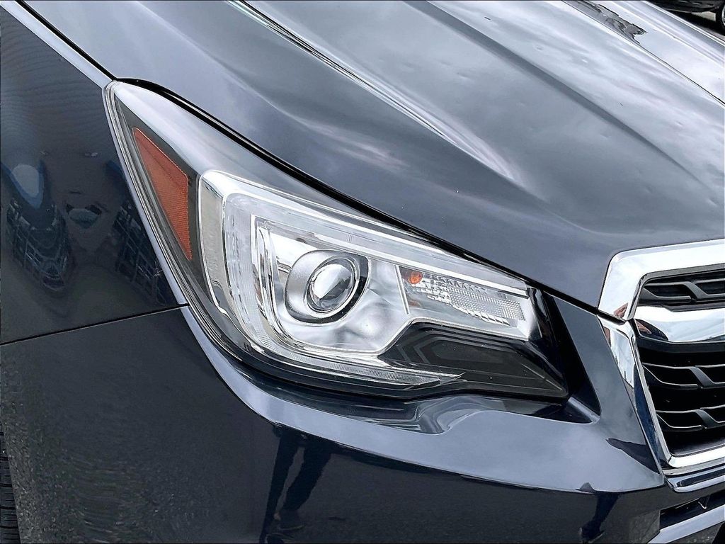 2017 Subaru Forester — photo 32