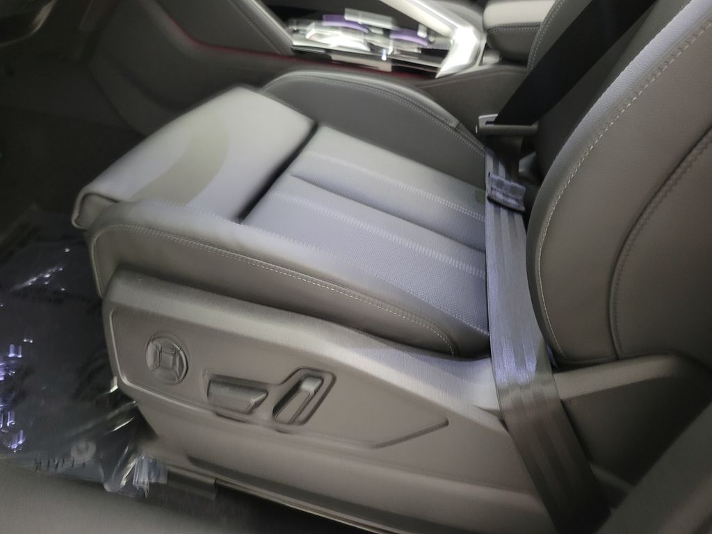 Thumbnail: 2026 Audi Q5 - 27