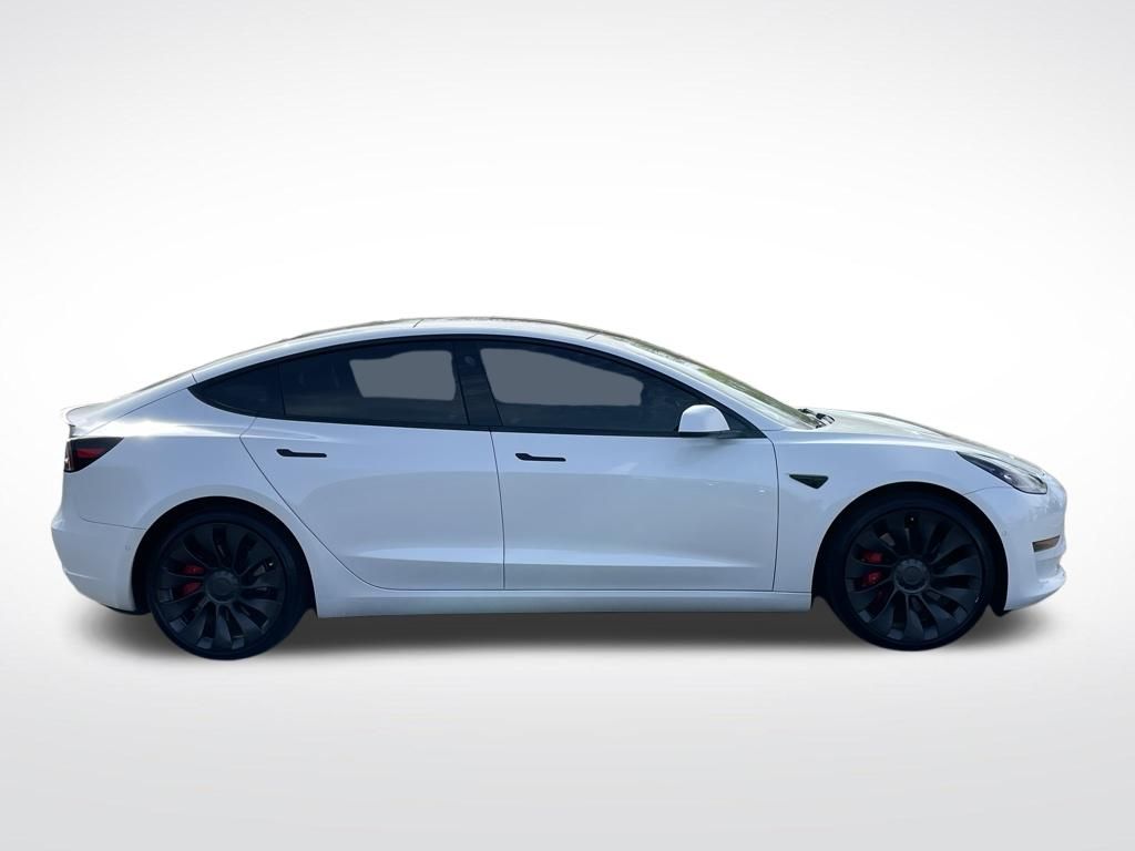Thumbnail: 2022 Tesla Model 3 - 7