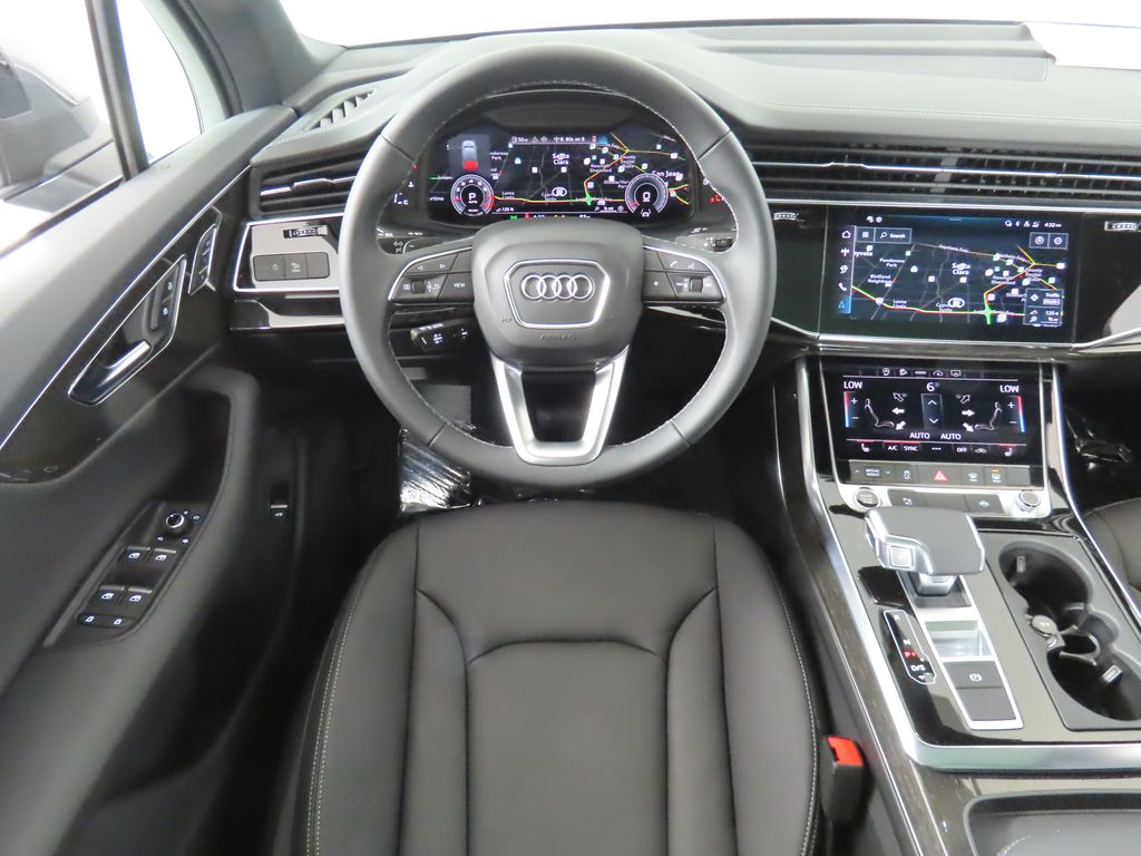 2025 Audi Q7  11