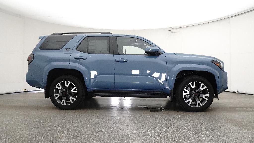 Thumbnail: 2025 Toyota 4Runner - 32