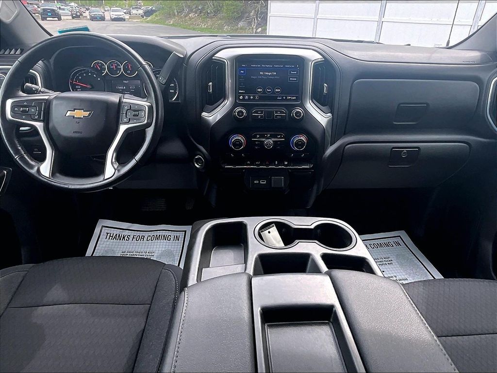 2021 Chevrolet Silverado 1500 — photo 21