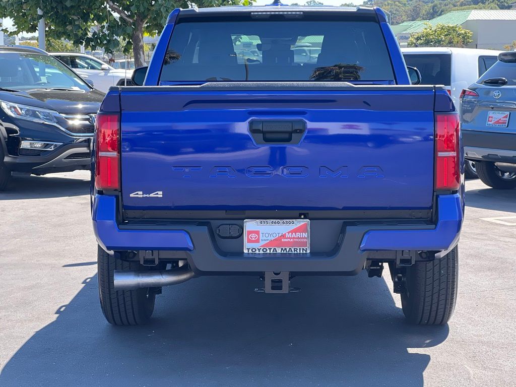 2025 Toyota Tacoma SR5 Double Cab photo 8