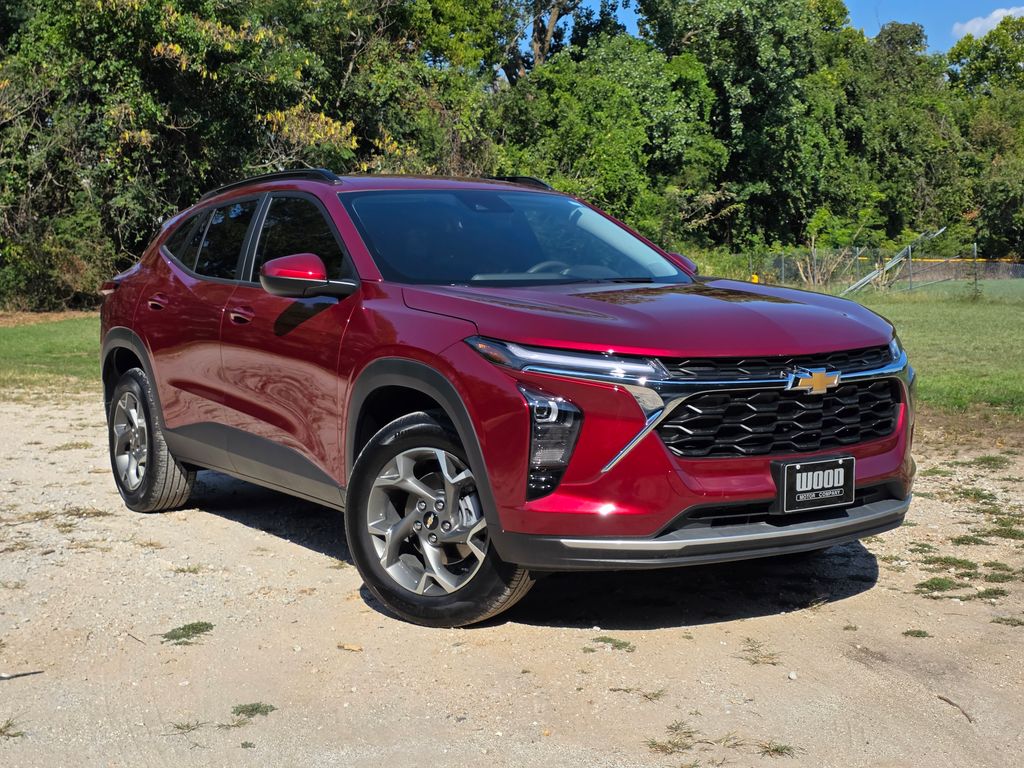 Red (Crimson Metallic) 2025 Chevrolet Trax SUV / Crossover Front-Wheel Drive 6-Speed Automatic