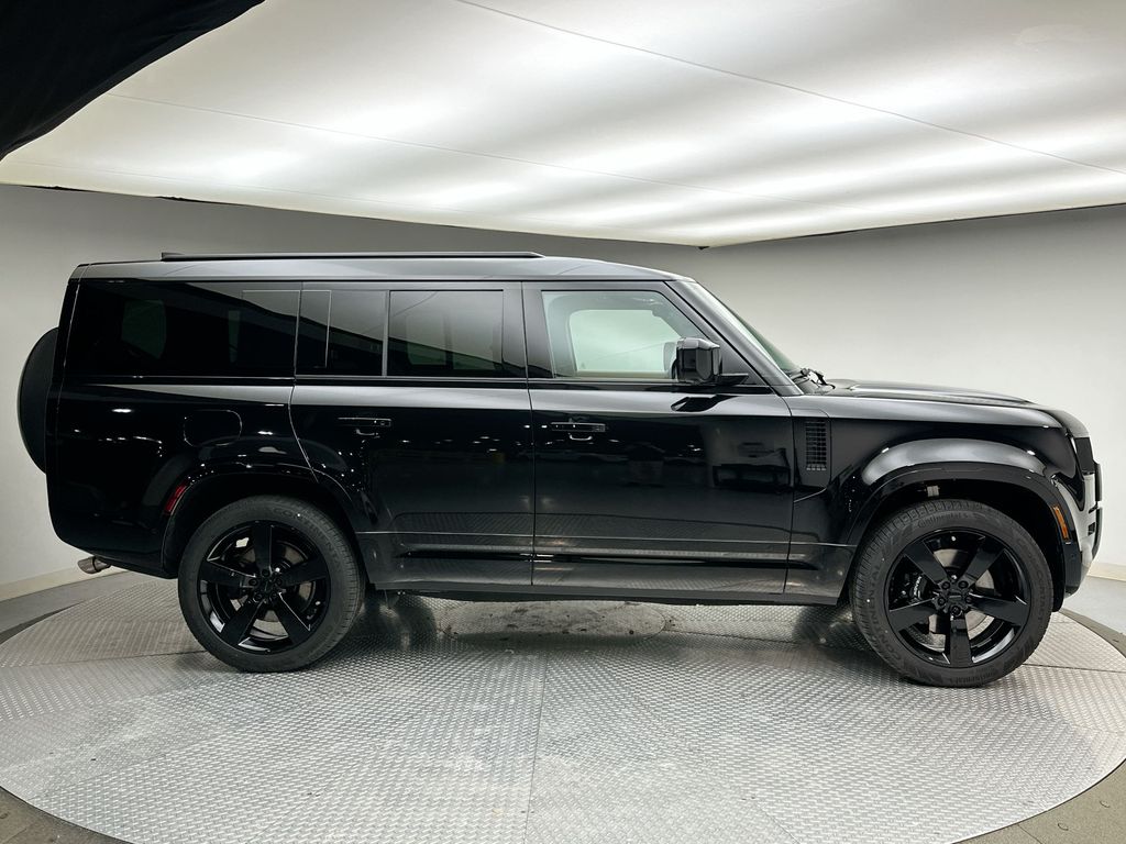 Thumbnail: 2026 Land Rover Defender - 4