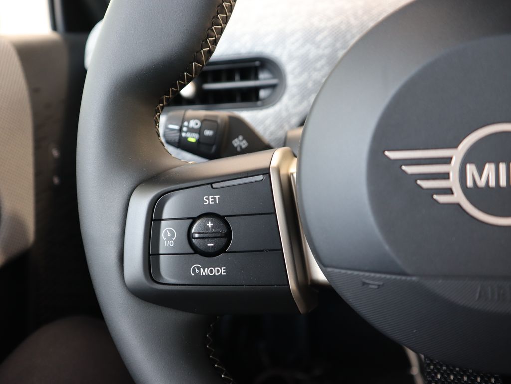 Thumbnail: 2025 MINI Cooper - 13