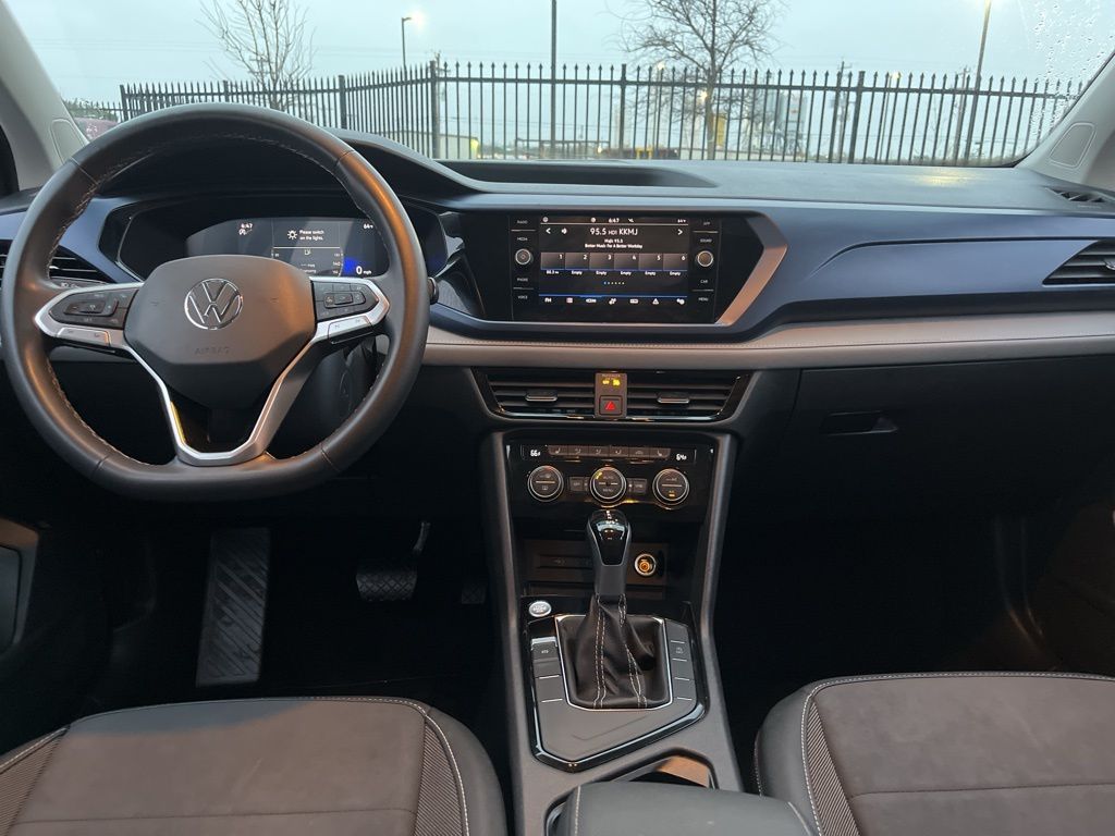 Thumbnail: 2024 Volkswagen Taos - 15