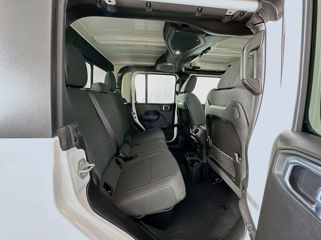 Thumbnail: 2024 Jeep Gladiator - 27