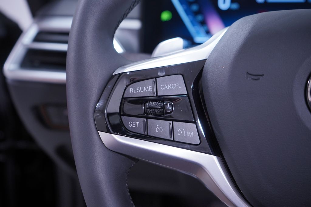 Thumbnail: 2025 BMW 4 Series - 22