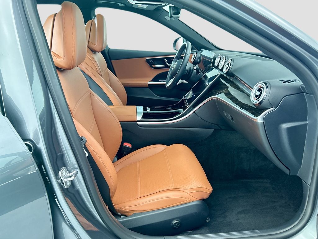 Thumbnail: 2025 Mercedes-Benz C-Class - 19