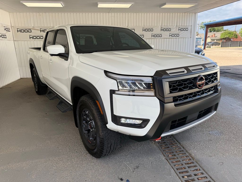Glacier White 2025 Nissan Frontier PRO-4X Crew Cab LB 4WD Pickup Truck Four-Wheel Drive 9-Speed Automatic Overdrive