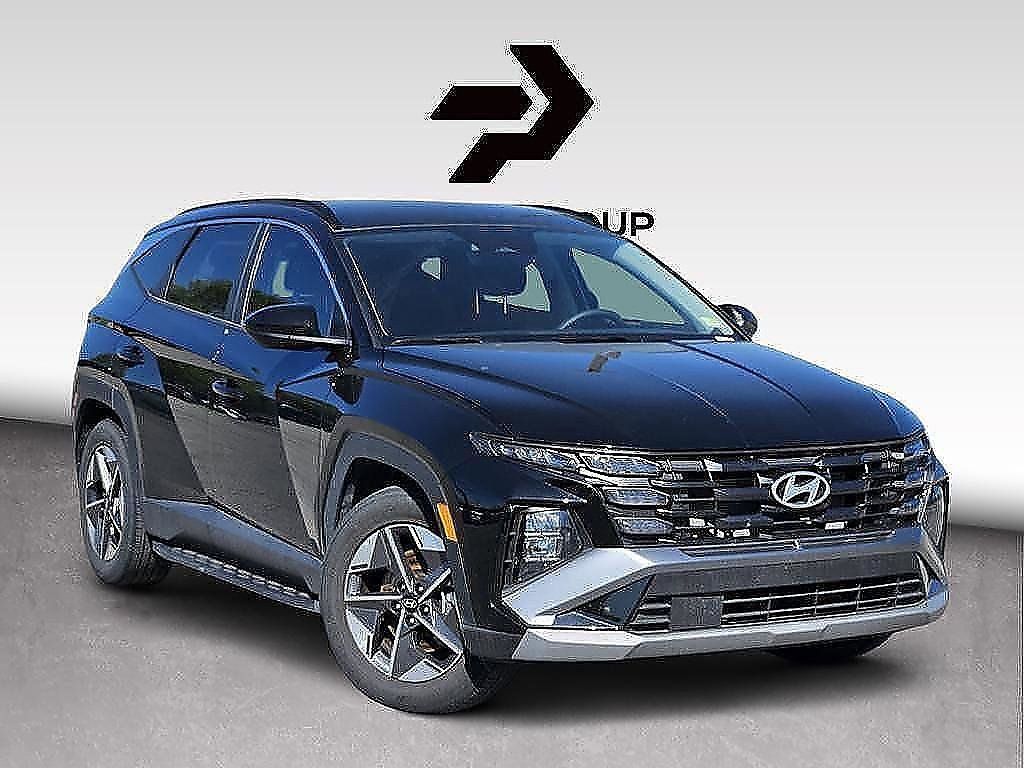 Phantom Black 2025 Hyundai Tucson SUV / Crossover Front-Wheel Drive 8-Speed Automatic