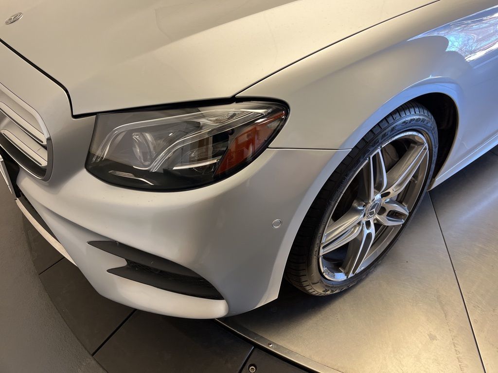 Thumbnail: 2019 Mercedes-Benz E-Class - 9