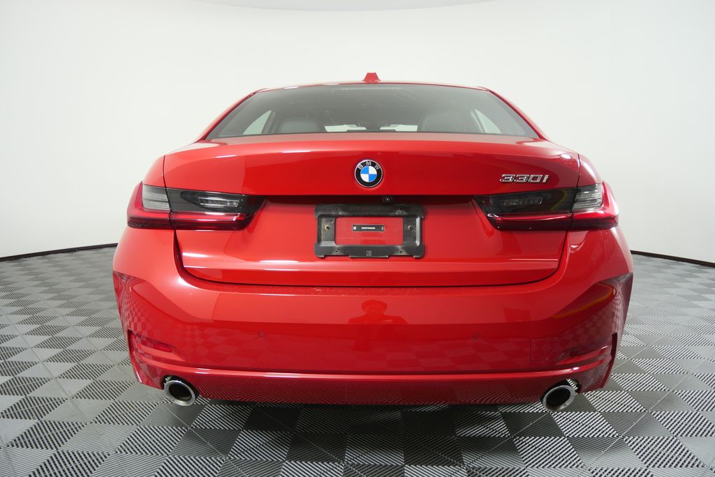 Thumbnail: 2024 BMW 3 Series - 4