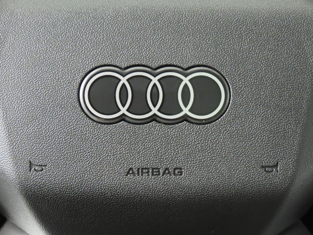 Thumbnail: 2025 Audi Q5 - 16