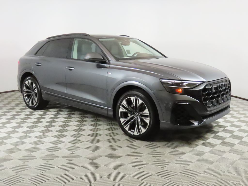 Thumbnail: 2026 Audi Q8 - 7