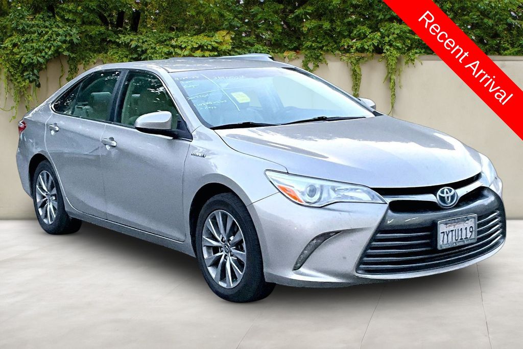 2017 Toyota Camry Hybrid XLE FWD
