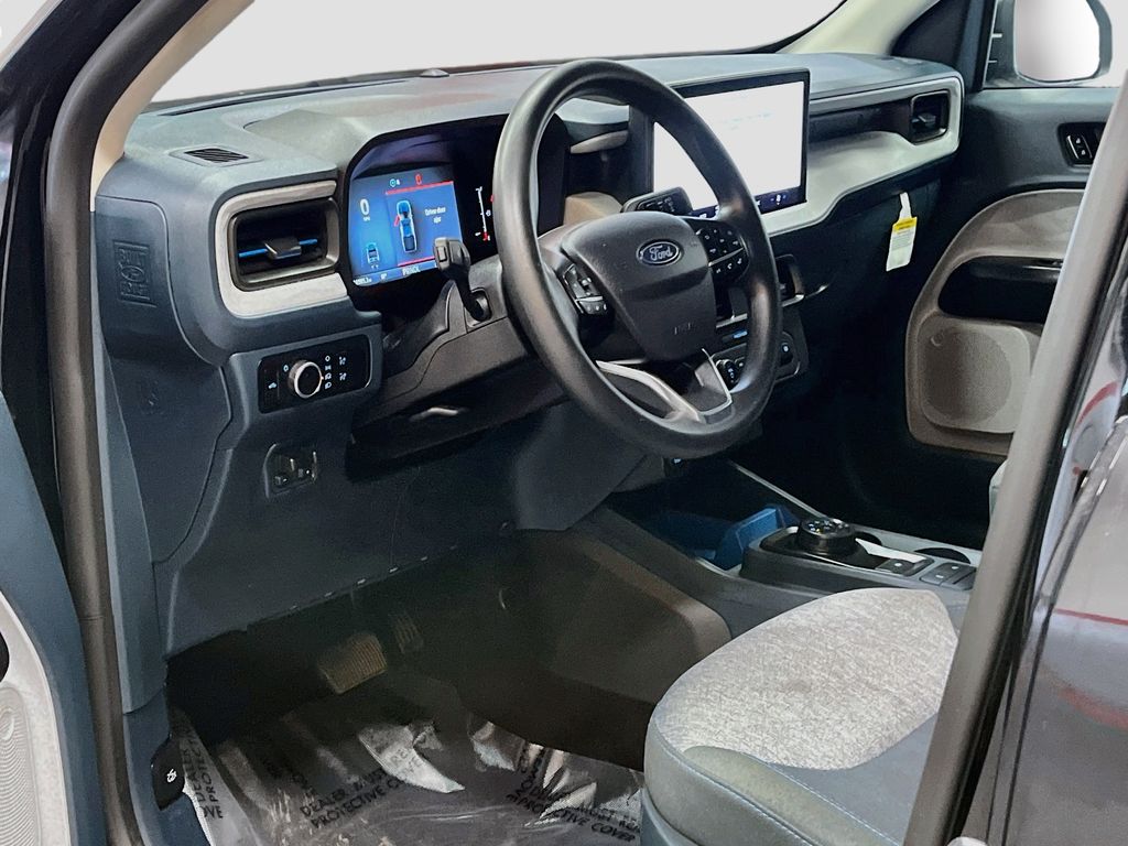 Used 2025 Shadow Black Ford XLT image 9