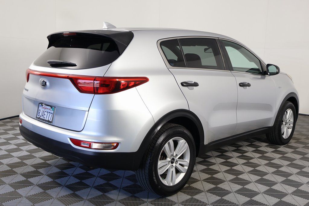 Thumbnail: 2017 Kia Sportage - 4