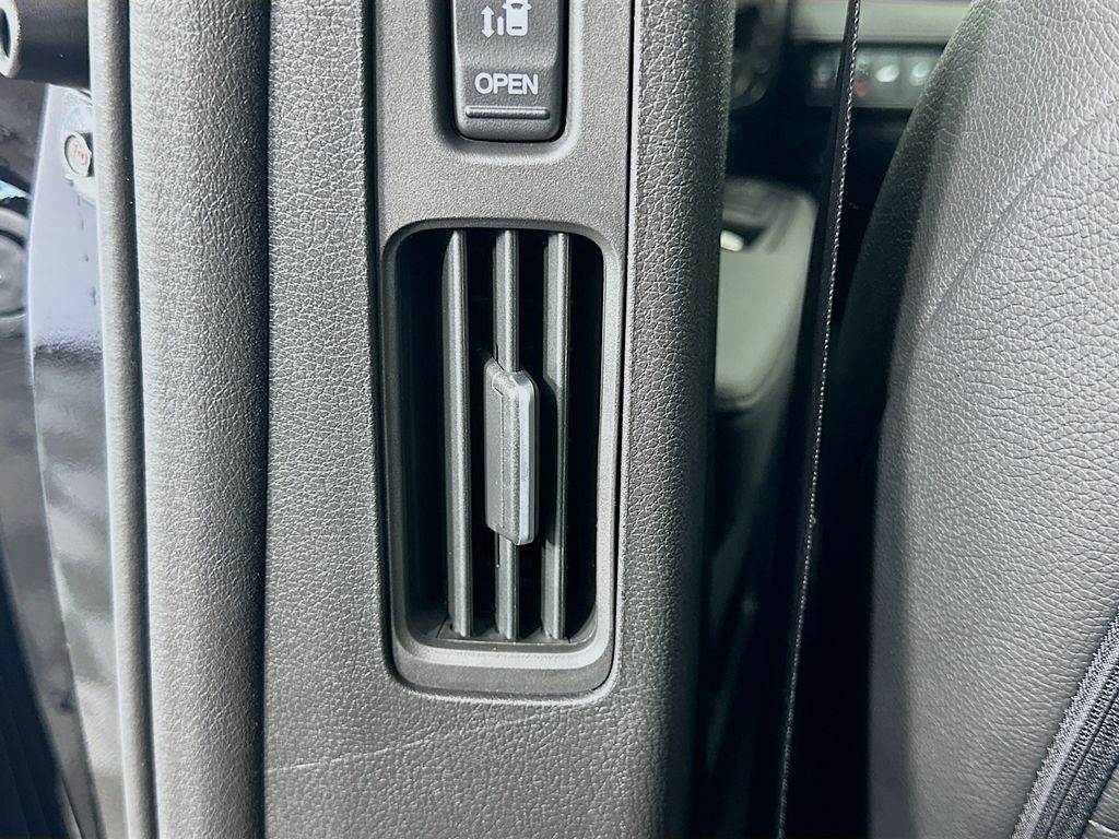 Thumbnail: 2026 Honda Odyssey - 17