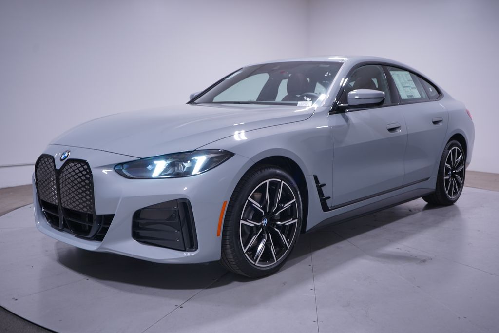 Thumbnail: 2026 BMW i4 - 1