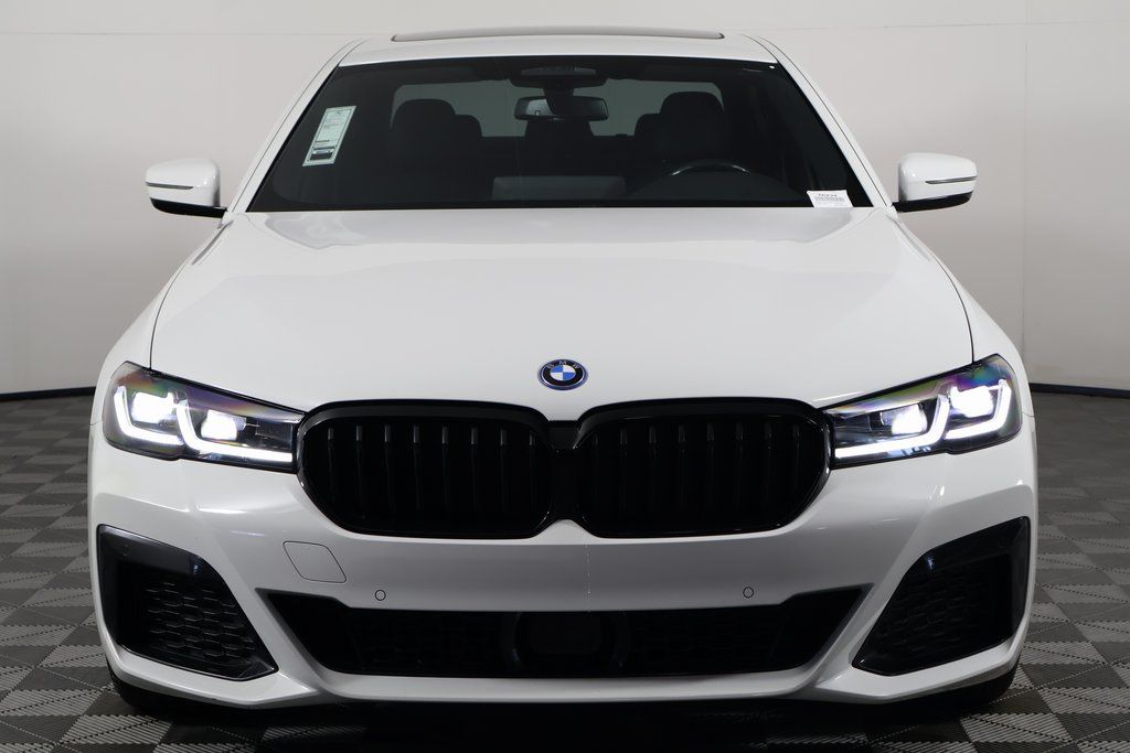 Thumbnail: 2022 BMW 5 Series - 2