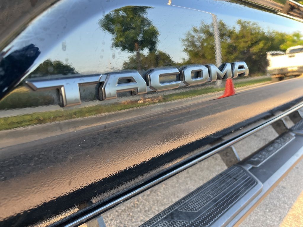 2024 Toyota Tacoma TRD Off-Road 10