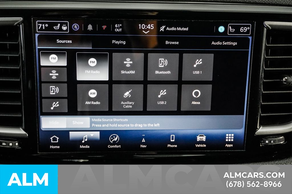 Used 2024 White Chrysler Select image 38