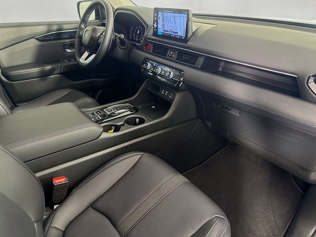 Used Car 2025 Honda Pilot  Touring For Sale In Austin, Texas