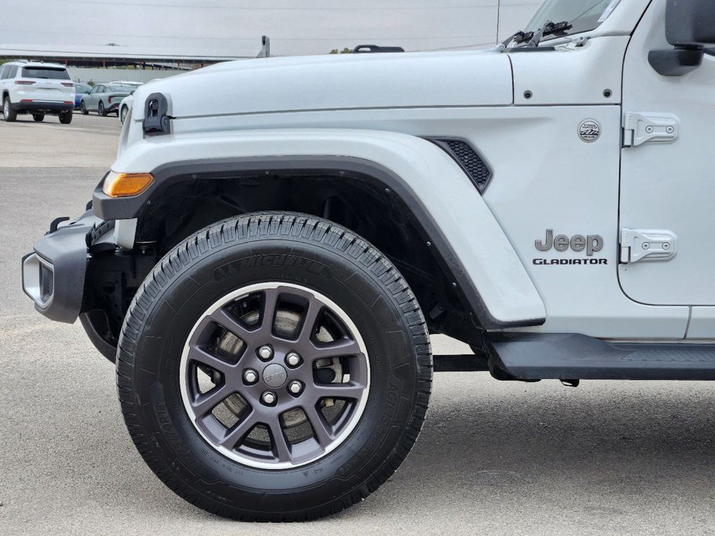 2022 Jeep Gladiator Overland 9