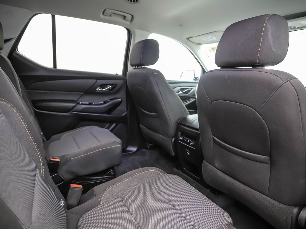 Thumbnail: 2020 Chevrolet Traverse - 26