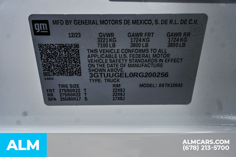 Used 2024 White GMC Denali image 64