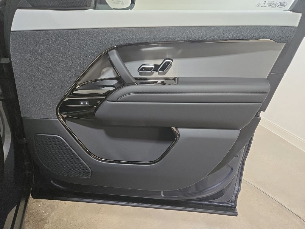 New 2026 Blue Land Rover Dynamic SE image 21