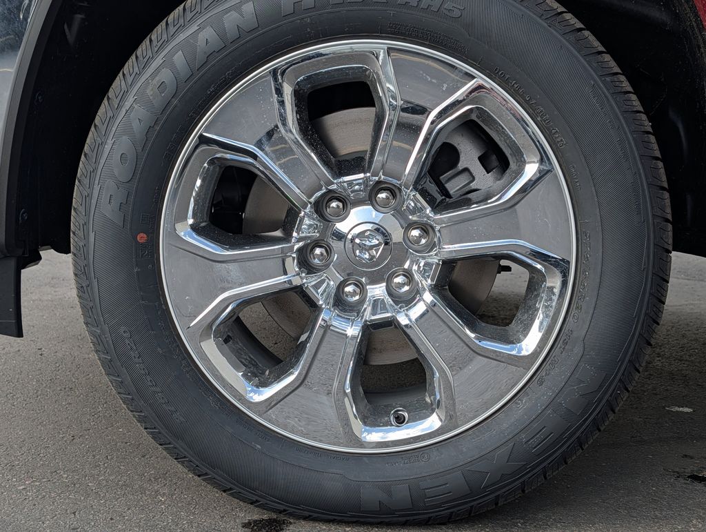 View vehicle photo 4